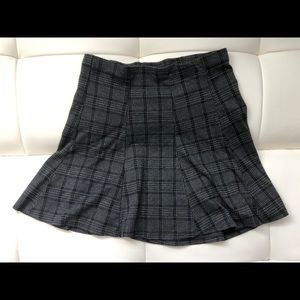 Grey and black plaid skirt